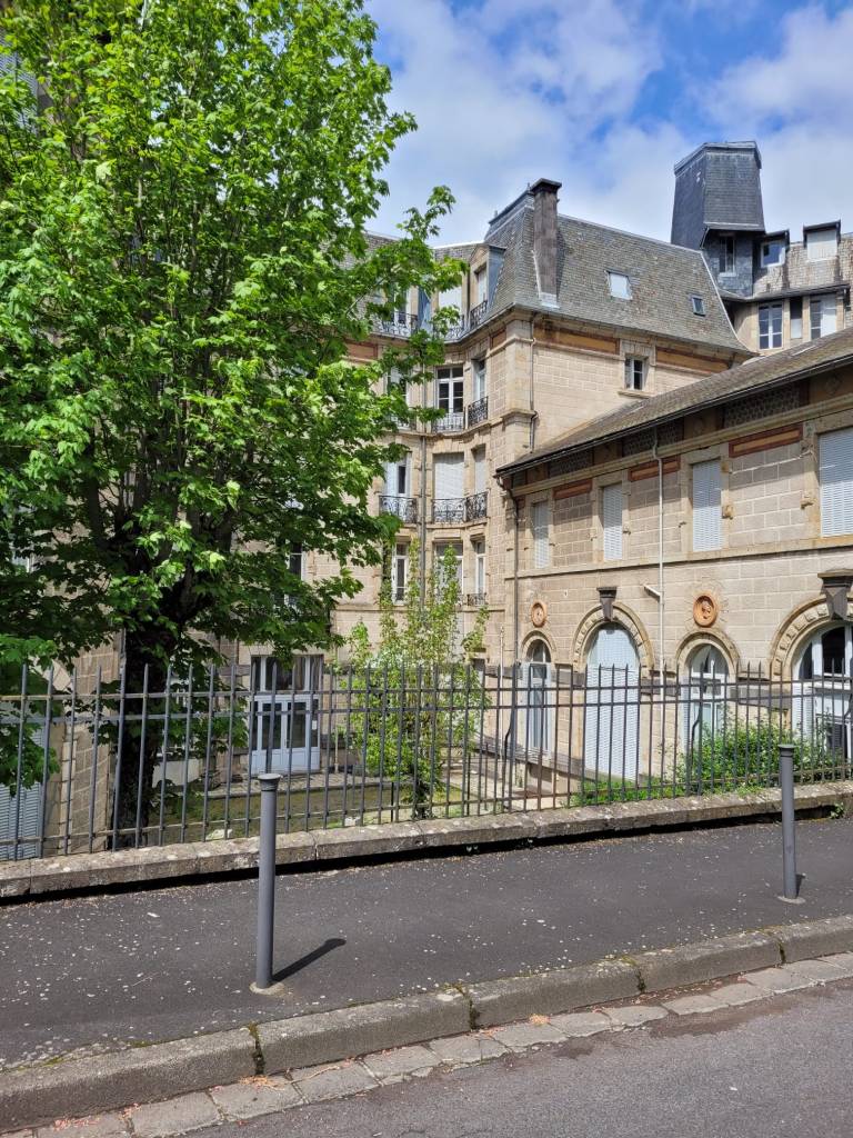 bâtiment le métropole à la Bourboule